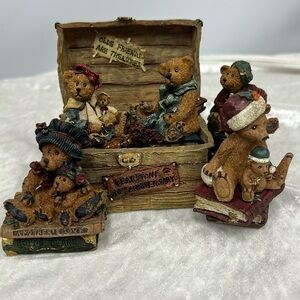 Boyds Bearstone Bailey's Ol' Trunk Mothers love Father Chrisbear 02003-71 2003